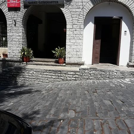 Tina'S Apartment Gjirokastër Dış mekan fotoğraf