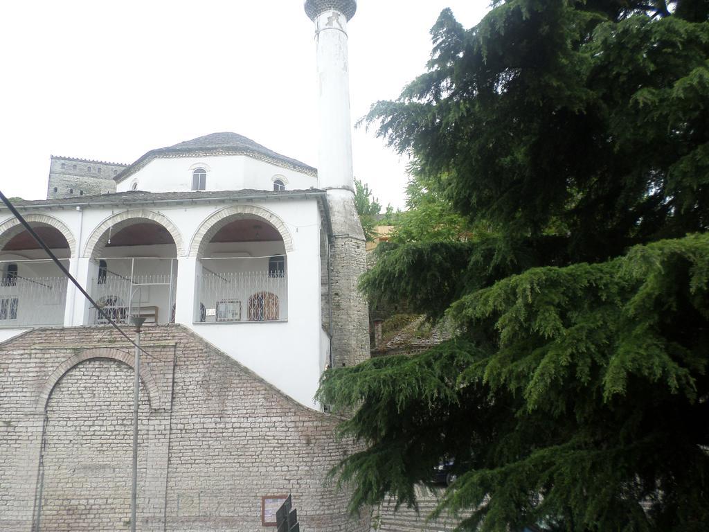 Tina'S Apartment Gjirokastër Dış mekan fotoğraf