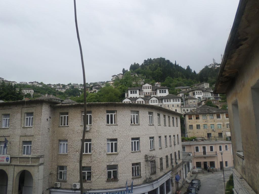 Tina'S Apartment Gjirokastër Dış mekan fotoğraf