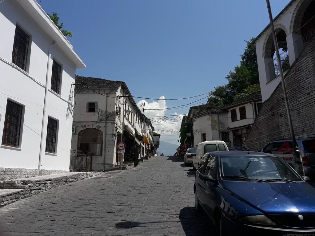 Tina'S Apartment Gjirokastër Dış mekan fotoğraf