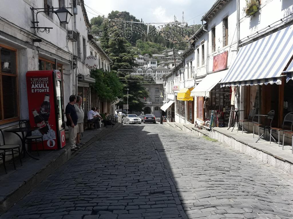 Tina'S Apartment Gjirokastër Dış mekan fotoğraf